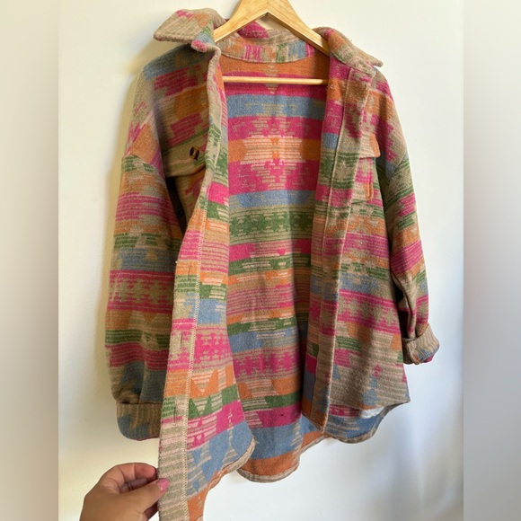 Western Aztec Print Button Flap Pocket Shacket - Picture 5 of 8